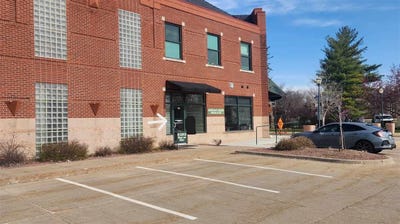 /international/us/1100-5th-st-coralville-ia-110107807154/