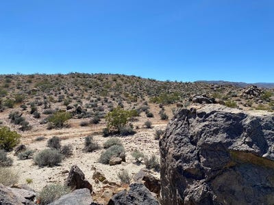 /international/us/5168-lazy-lane-johnson-valley-ca-110106366490/