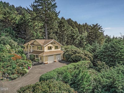 /international/us/350-hill-court-yachats-or-110105835772/