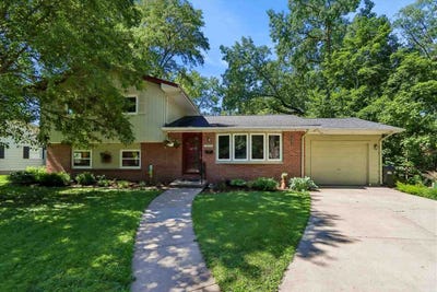 /international/us/1429-glendale-rd-iowacity-ia-110109151986/
