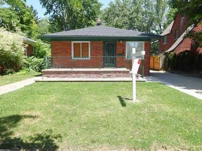 /international/us/320-esplanade-mount-clemens-mi-110100427166/