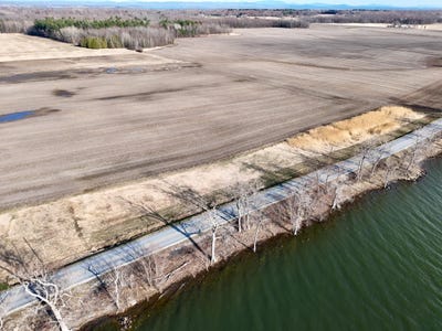 /international/us/39-west-shore-road-alburgh-vt-110107475054/