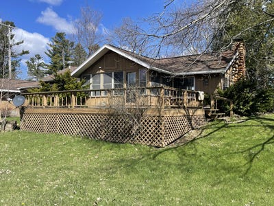 /international/us/4542-van-ettan-dam-road-oscoda-mi-110107829504/