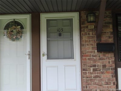 /international/us/103-mariners-way-copiague-ny-110109061900/