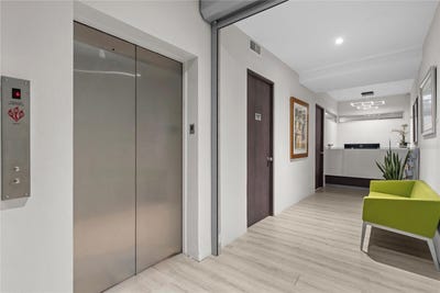 /international/us/301-gallardo-office-bldg-old-san-juan-pr-110102792413/