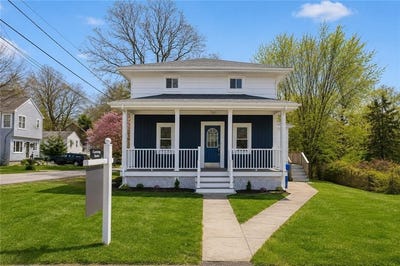 /international/us/94-kay-street-cumberland-ri-110107846912/