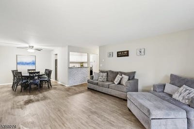 /international/us/798-eves-drive-hillsborough-twp-nj-110099636975/