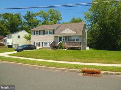 /international/us/2-pineview-avenue-berlin-nj-110100446308/