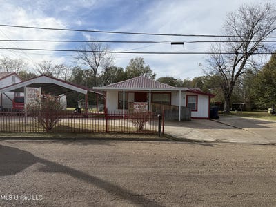 /international/us/302-mimosa-drive-indianola-ms-110103797711/