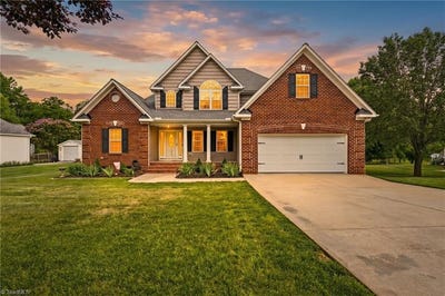 /international/us/7084-bridgewood-road-clemmons-nc-110107460354/