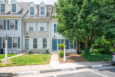 /international/us/12852-mill-house-court-woodbridge-va-110100075046/