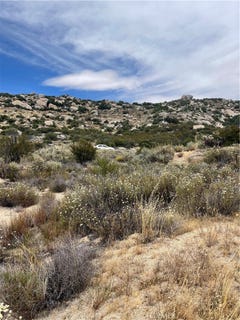 /international/us/8-old-highway-8-pine-valley-ca-110108794515/