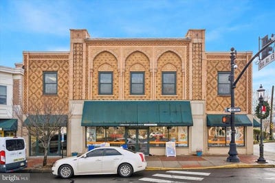 /international/us/422-mill-street-bristol-pa-110104440237/