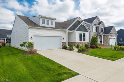 /international/us/36732-appian-way-north-ridgeville-oh-110108239703/
