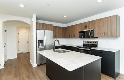 /international/us/1069-century-village-lane-ne-rochester-mn-110103124094/