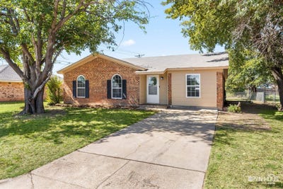 /international/us/900-foley-avenue-iowa-park-tx-110120158224/