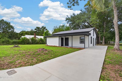 /international/us/5491-brown-street-graceville-fl-110120499239/