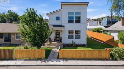 /international/us/1224-e-8th-st-thedalles-or-110108919744/