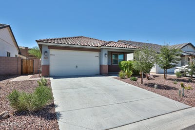 /international/us/8402-s-164th-drive-goodyear-az-110101180578/