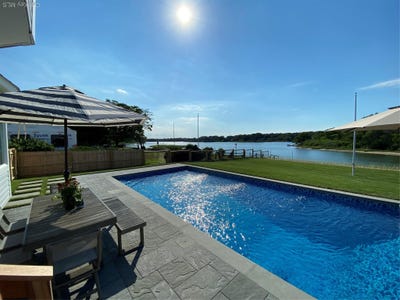 /international/us/470-goose-creek-lane-southold-ny-110104455364/