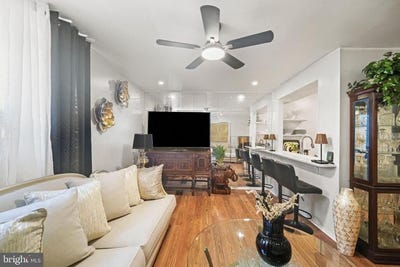 /international/us/8115-w-chester-pike-upper-darby-pa-110106274690/