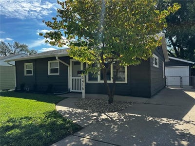 /international/us/3416-jackson-street-st-joseph-mo-110119989286/