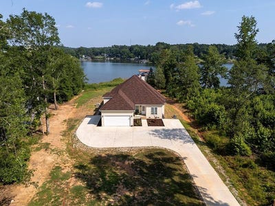 /international/us/114-long-point-rd-hodges-sc-110100635233/?lang=es