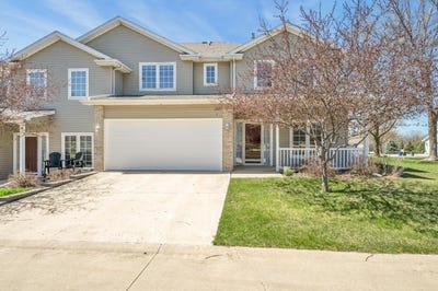 /international/us/1207-eloise-street-okoboji-ia-110107506725/