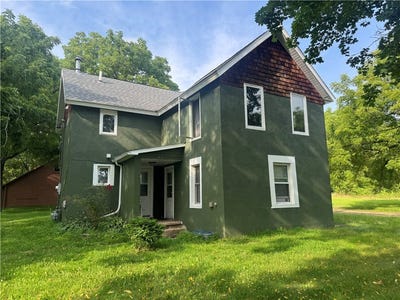 /international/us/312-university-street-elk-mound-wi-110101544534/
