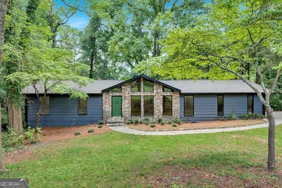 /international/us/4028-yellow-pine-lilburn-ga-110101145916/