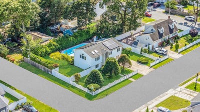 /international/us/540-scudder-avenue-copiague-ny-110109029270/