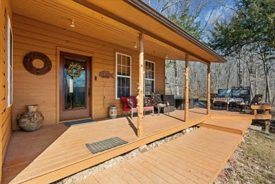 /international/us/340-mcnatt-road-neosho-mo-110120651825/