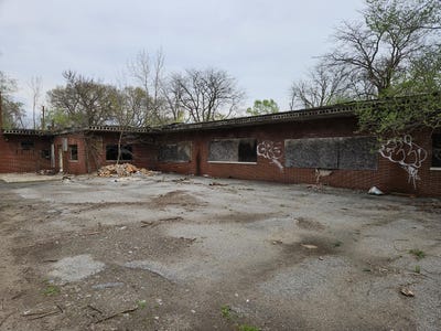 /international/us/360-94-mount-street-gary-in-110097215995/