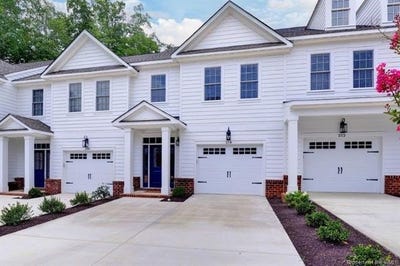 /international/us/214-meeting-place-williamsburg-va-110108300249/