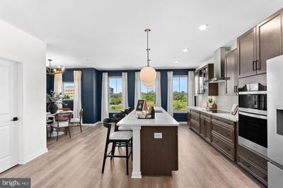 /international/us/19712-misty-moss-square-ashburn-va-110110236931/