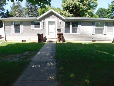 /international/us/921-hall-street-albion-mi-110101097731/