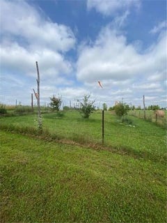 /international/us/598-230th-street-east-farmington-wi-110101516872/?lang=en