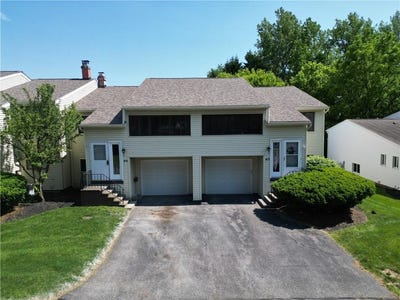 /international/us/43-hollingham-perinton-ny-110101347664/