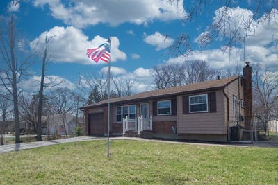 /international/us/1418-manatuck-boulevard-bay-shore-ny-110098407339/?lang=zh-cn