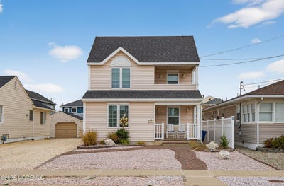 /international/us/19-haddonfield-avenue-lavallette-nj-110108378797/