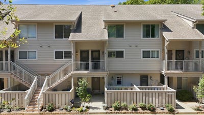 /international/us/15-deallyon-avenue-hilton-head-island-sc-110107355643/