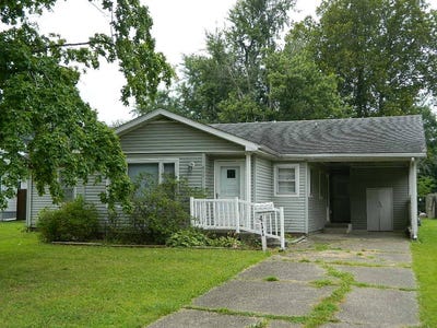 /international/us/411-nw-10th-st-fairfield-il-110093807190/