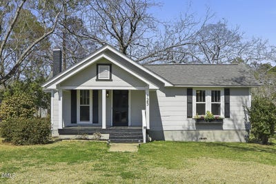 /international/us/125-e-lillington-street-angier-nc-110106345577/