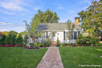 /international/us/906-ridge-avenue-mundelein-il-110120455360/