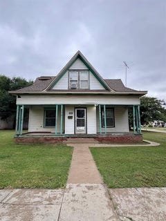 /international/us/229-n-arapahoe-avenue-geary-ok-110101915980/