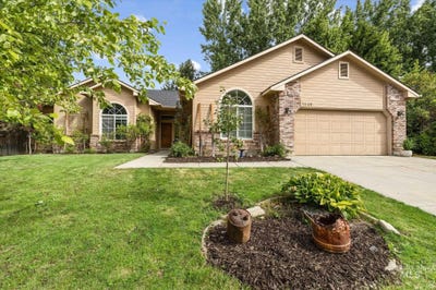 /international/us/1449-n-echo-creek-pl-eagle-id-110108667060/