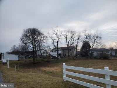 /international/us/102-creekside-drive-emmitsburg-md-110095462614/