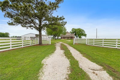 /international/us/406-n-ellis-thornton-tx-110107800077/