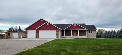 /international/us/30-n-700-west-blackfoot-id-110108844343/