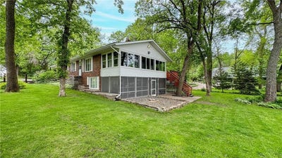 /international/us/6991-100th-avenue-se-clear-lake-twp-mn-110101054457/